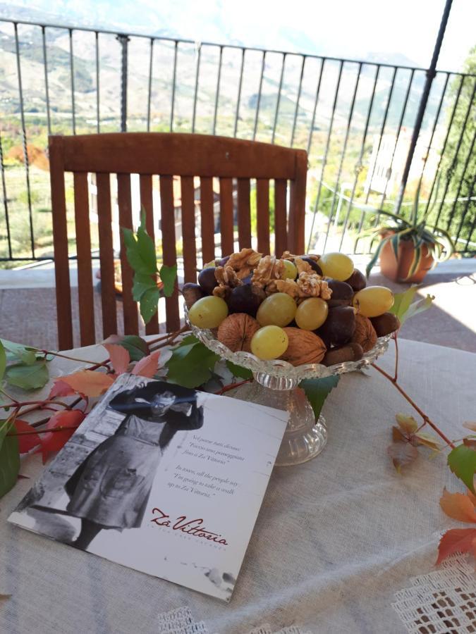 B&B "Za' Vittoria"#Lagodibomba Extérieur photo