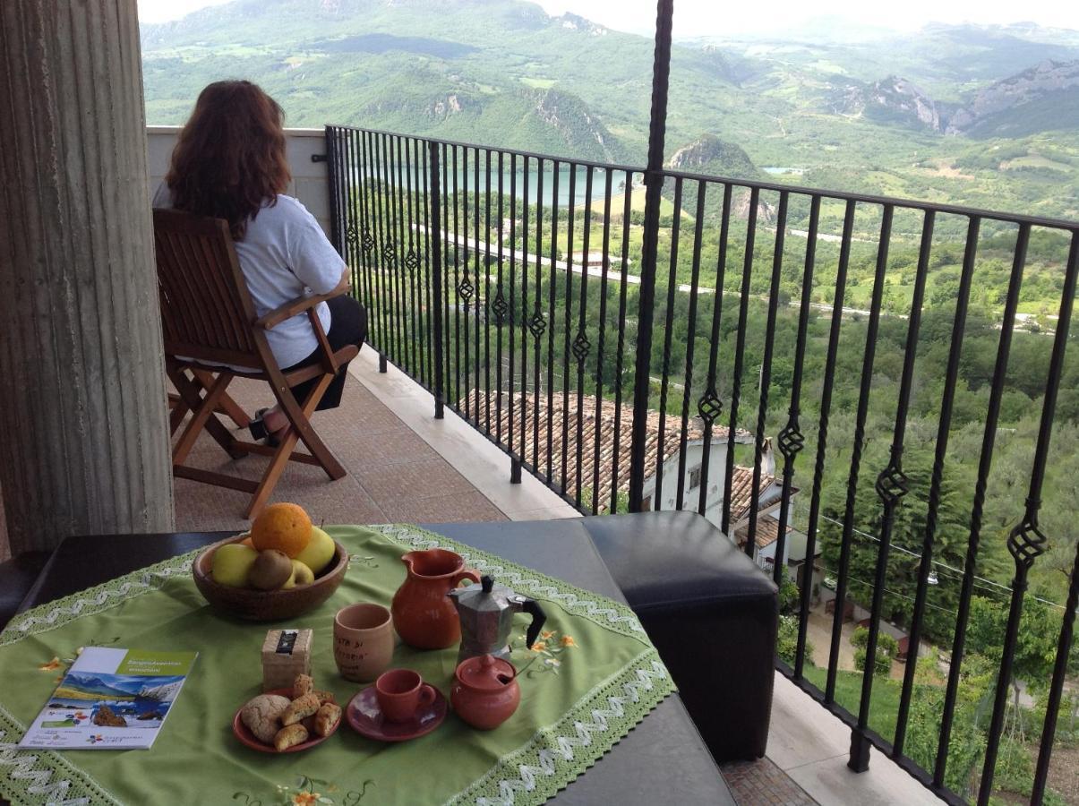 B&B "Za' Vittoria"#Lagodibomba Extérieur photo