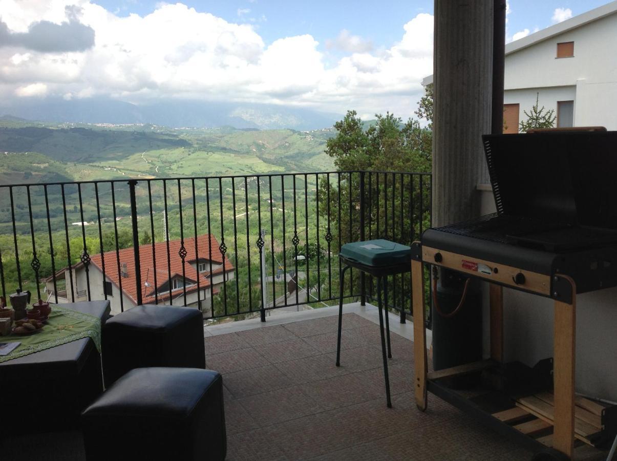 B&B "Za' Vittoria"#Lagodibomba Extérieur photo