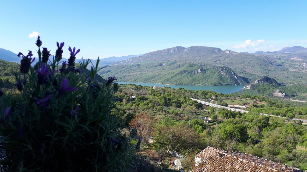 B&B "Za' Vittoria"#Lagodibomba Extérieur photo
